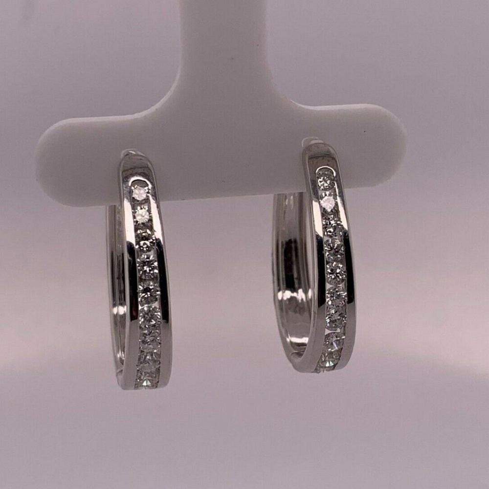 0.95 CTW 14K Gold Ladies Hoop Earring Box & COA